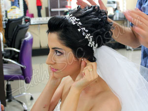 Taşlı ve taçlı gelin başı modeli
