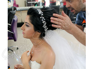 Taşlı ve taçlı gelin başı modeli