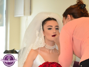 Taşlı ve taçlı gelin başı modeli